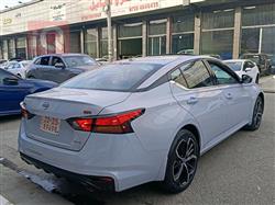 نيسان ألتيما